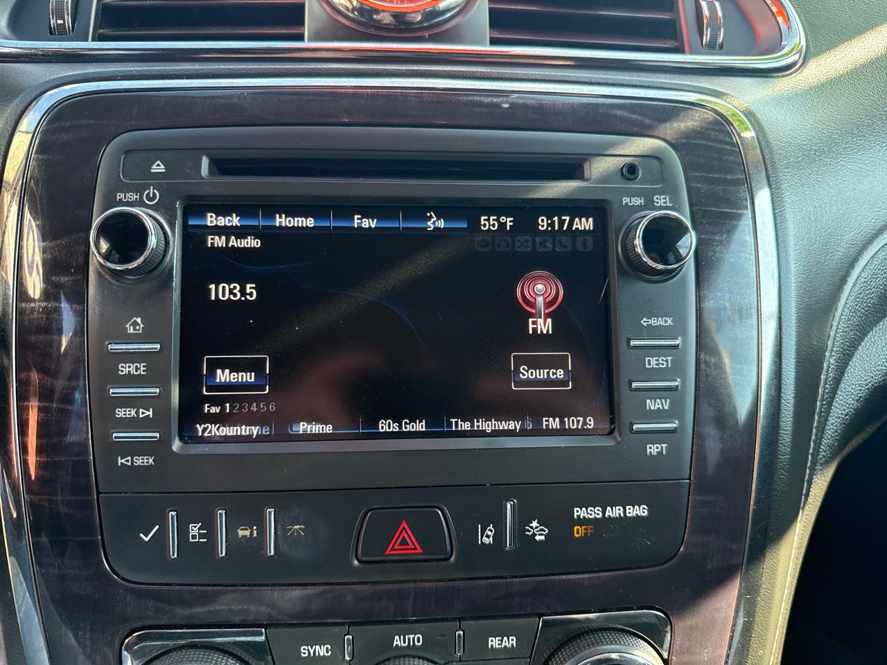 Buick Enclave AWD 4dr Leather 2017
