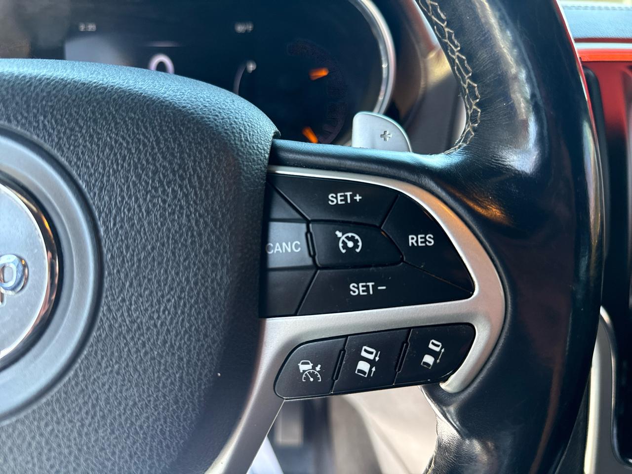 Jeep Grand Cherokee 4WD 4dr Overland 2014