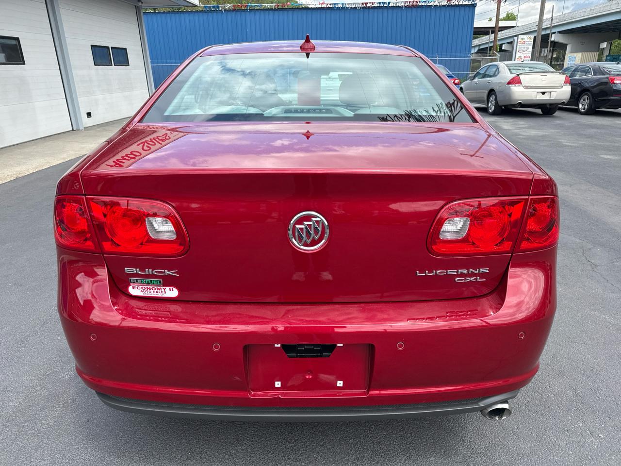 Buick Lucerne 4dr Sdn CXL Premium 2011
