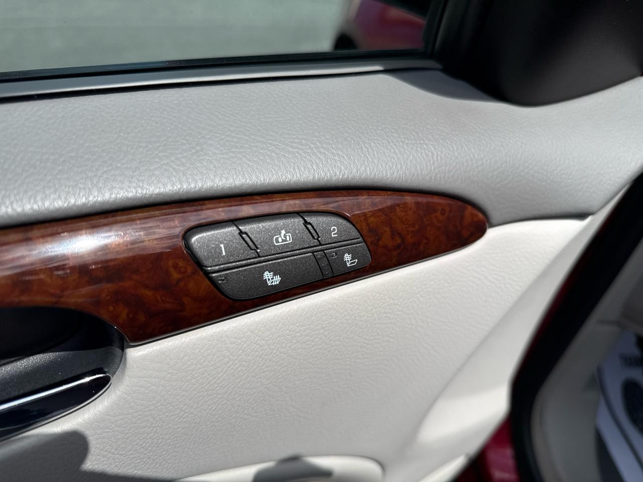 Buick Lucerne 4dr Sdn CXL Premium 2011