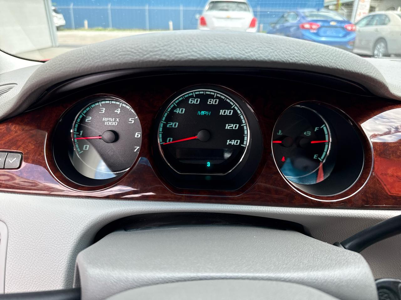 Buick Lucerne 4dr Sdn CXL Premium 2011