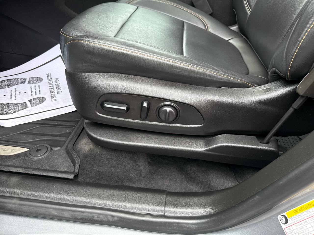 Chevrolet Traverse AWD 4dr LT Leather w/3LT 2019