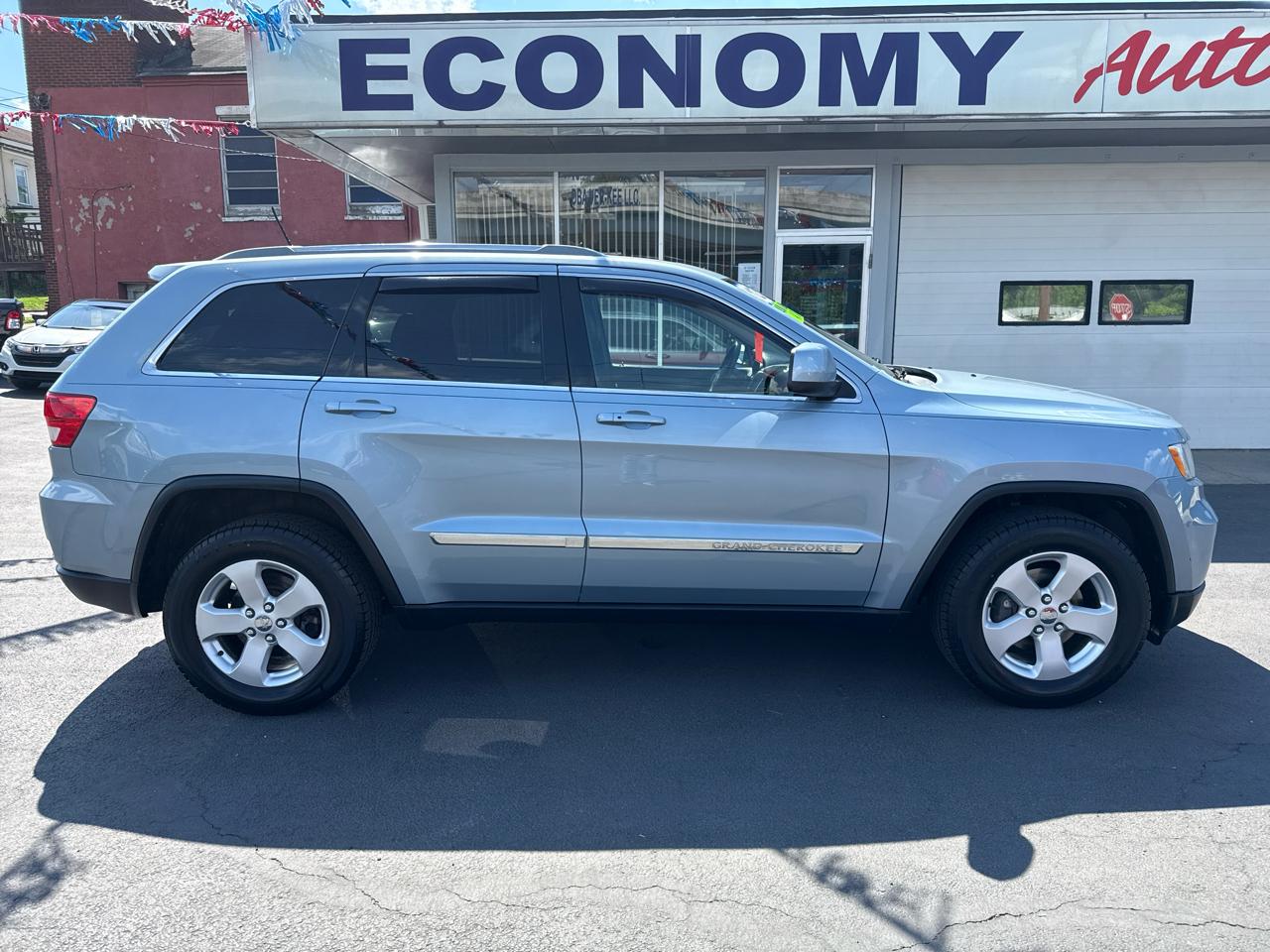 Jeep Grand Cherokee 4WD 4dr Laredo 2012