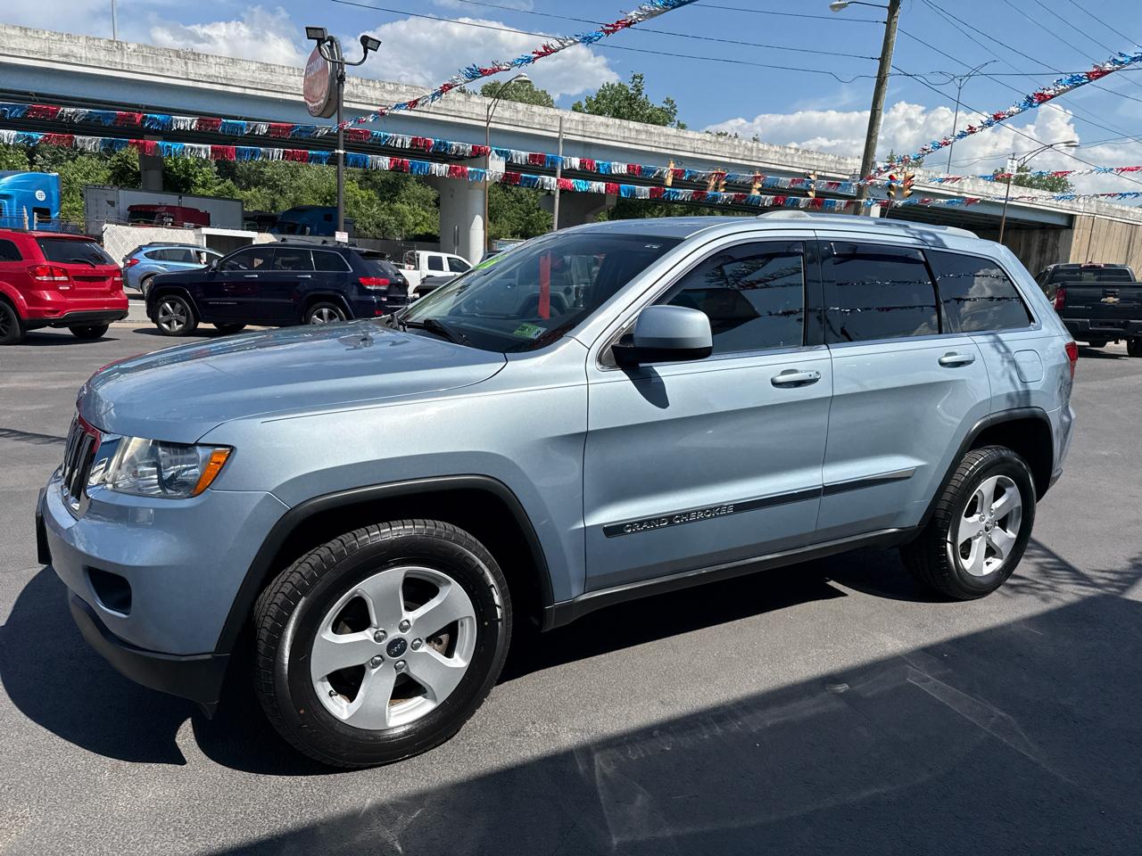 Jeep Grand Cherokee 4WD 4dr Laredo 2012