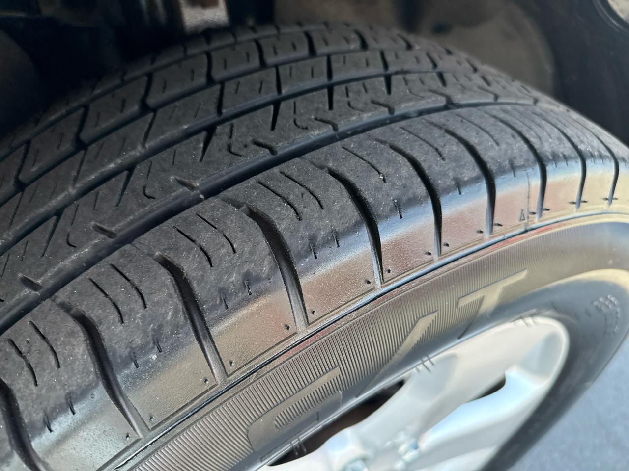Jeep Grand Cherokee 4WD 4dr Laredo 2012