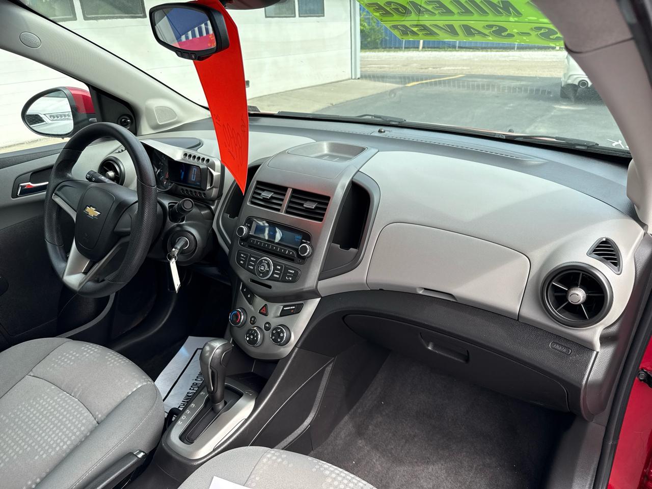 Chevrolet Sonic 4dr Sdn LS 2LS 2012