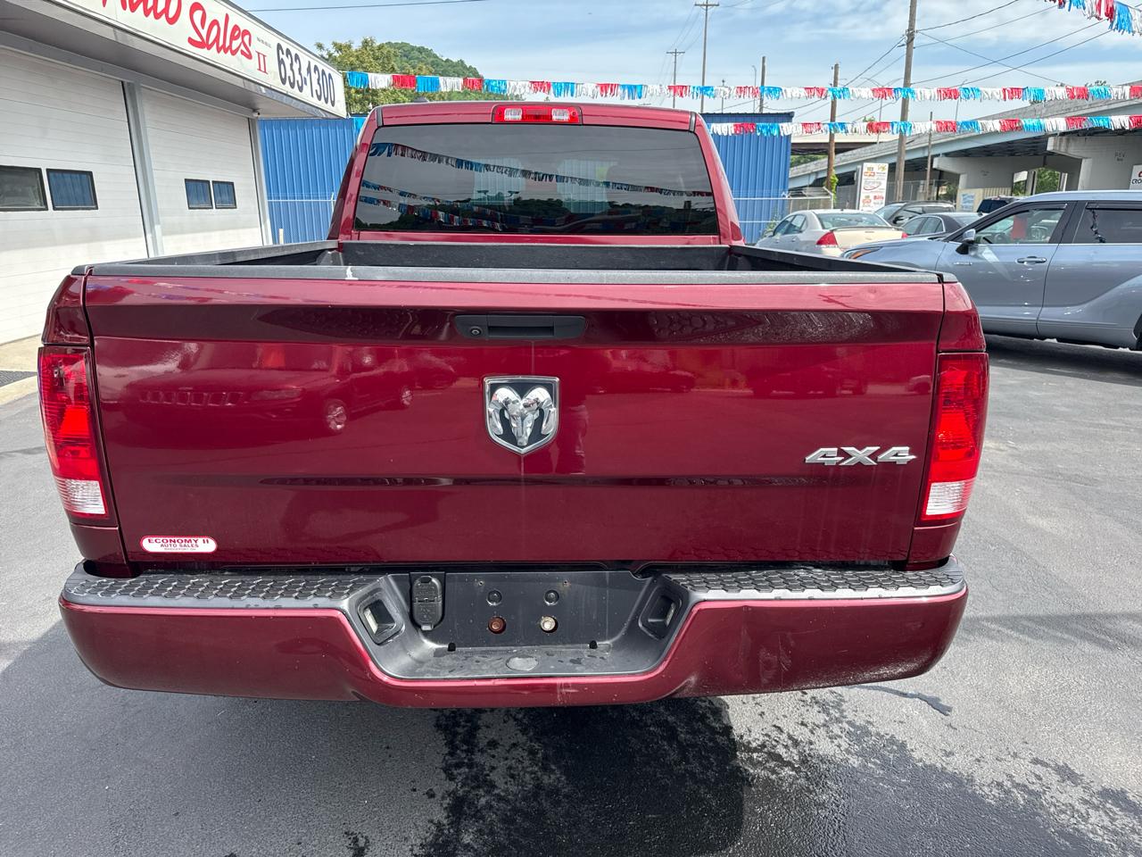 RAM 1500 Classic Express 4x4 Quad Cab 6'4" Box 2019