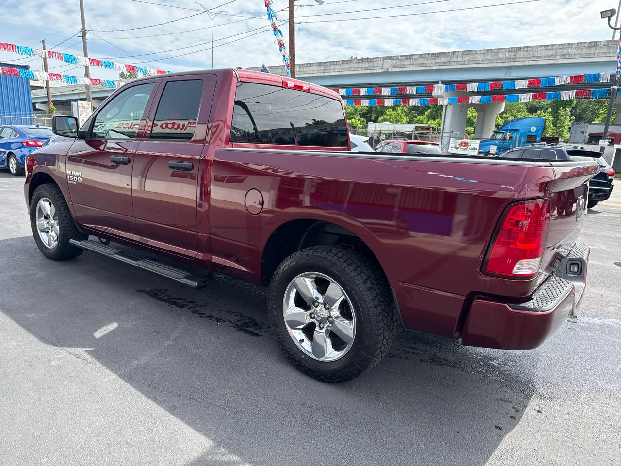 RAM 1500 Classic Express 4x4 Quad Cab 6'4" Box 2019