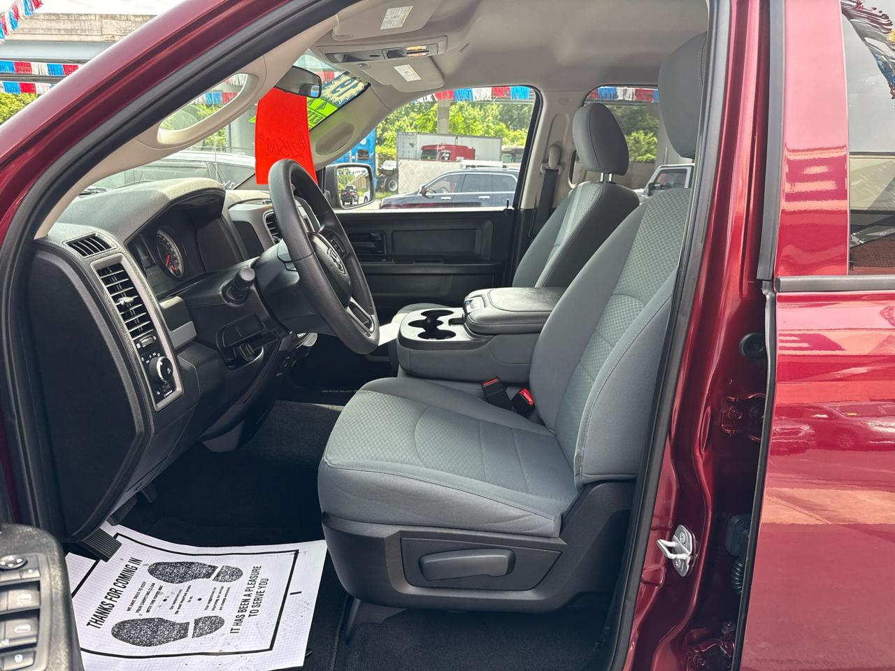 RAM 1500 Classic Express 4x4 Quad Cab 6'4" Box 2019