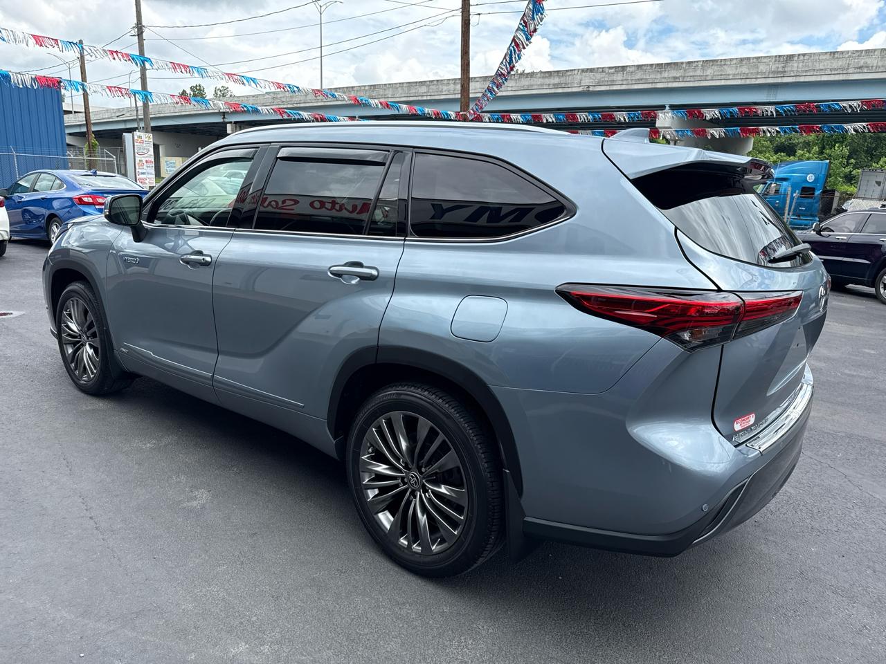 Toyota Highlander Hybrid Limited AWD (Natl) 2021