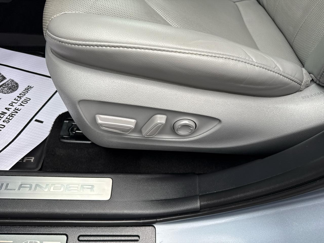 Toyota Highlander Hybrid Limited AWD (Natl) 2021