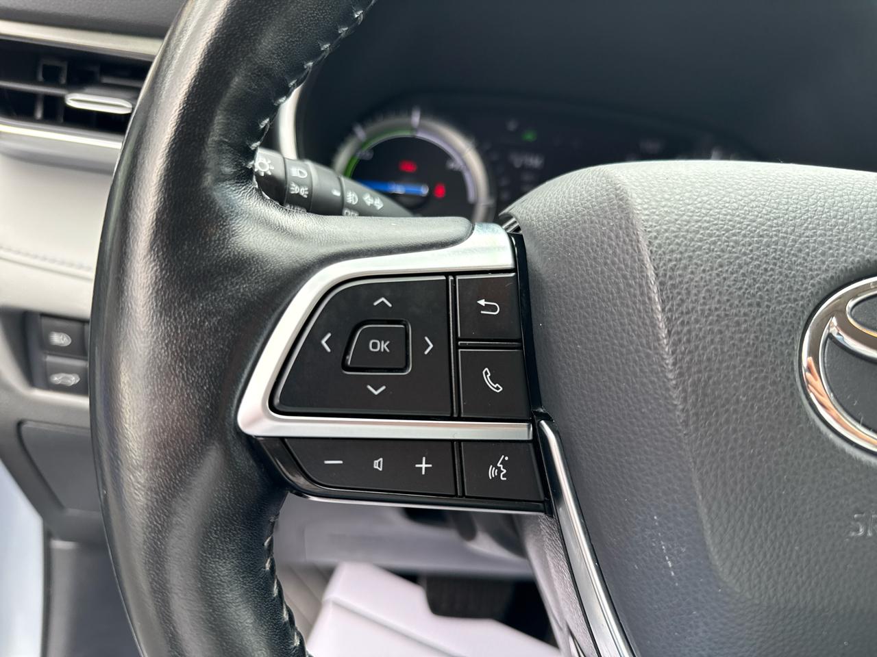 Toyota Highlander Hybrid Limited AWD (Natl) 2021