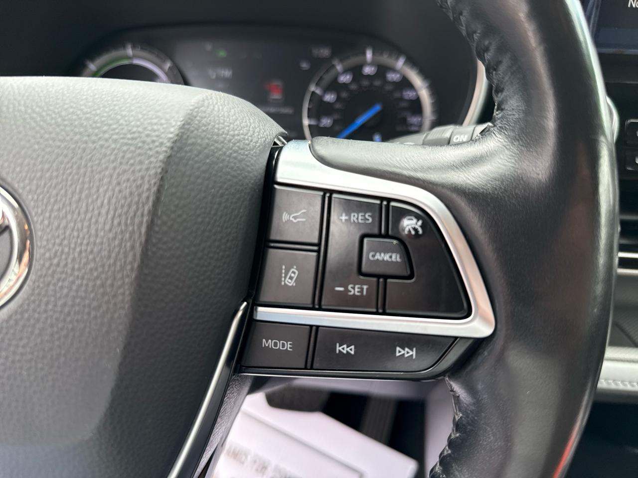 Toyota Highlander Hybrid Limited AWD (Natl) 2021