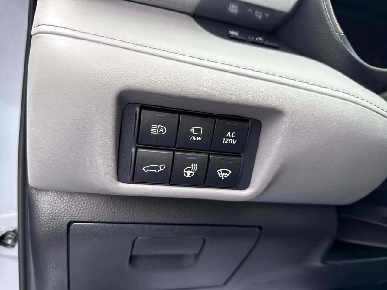 Toyota Highlander Hybrid Limited AWD (Natl) 2021