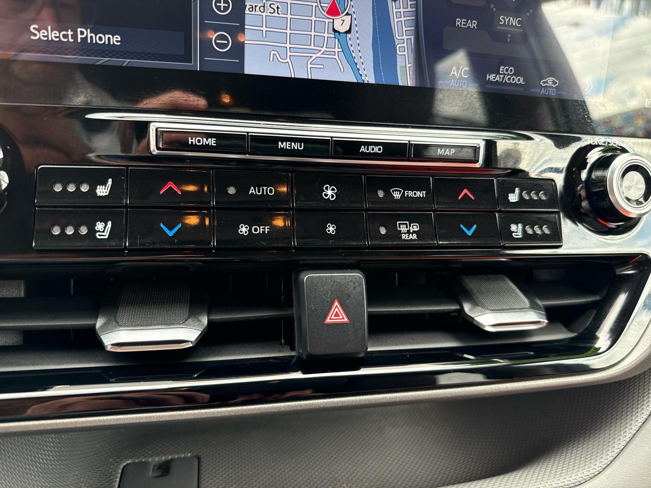 Toyota Highlander Hybrid Limited AWD (Natl) 2021