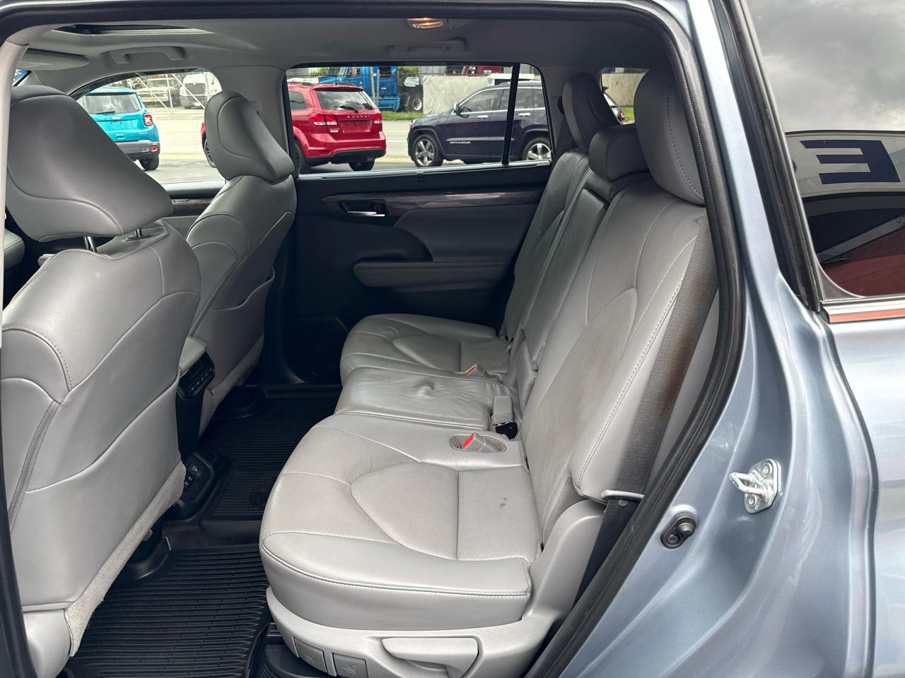 Toyota Highlander Hybrid Limited AWD (Natl) 2021