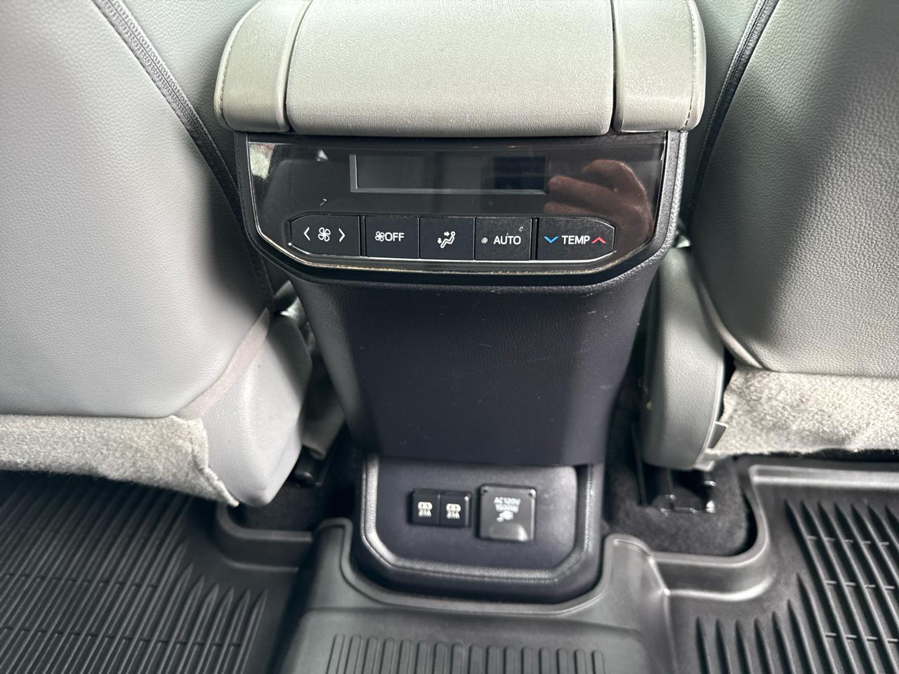Toyota Highlander Hybrid Limited AWD (Natl) 2021