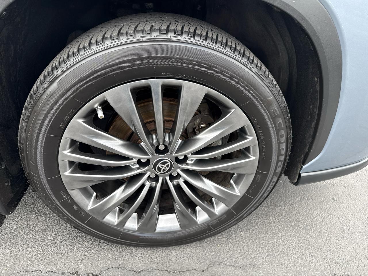 Toyota Highlander Hybrid Limited AWD (Natl) 2021
