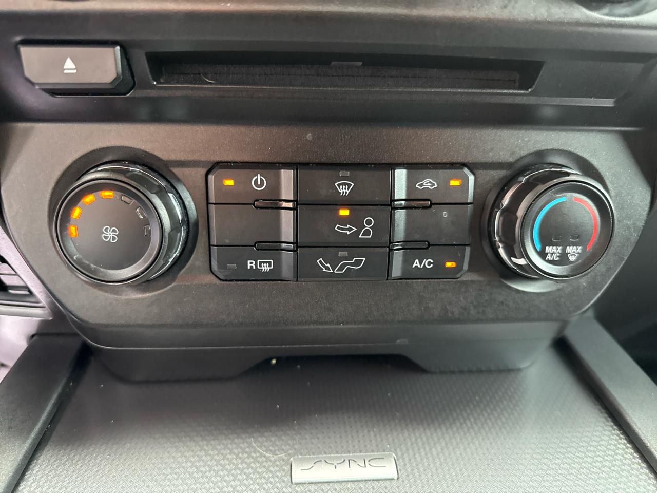 Ford F-150 4WD SuperCrew 139" XLT 2016