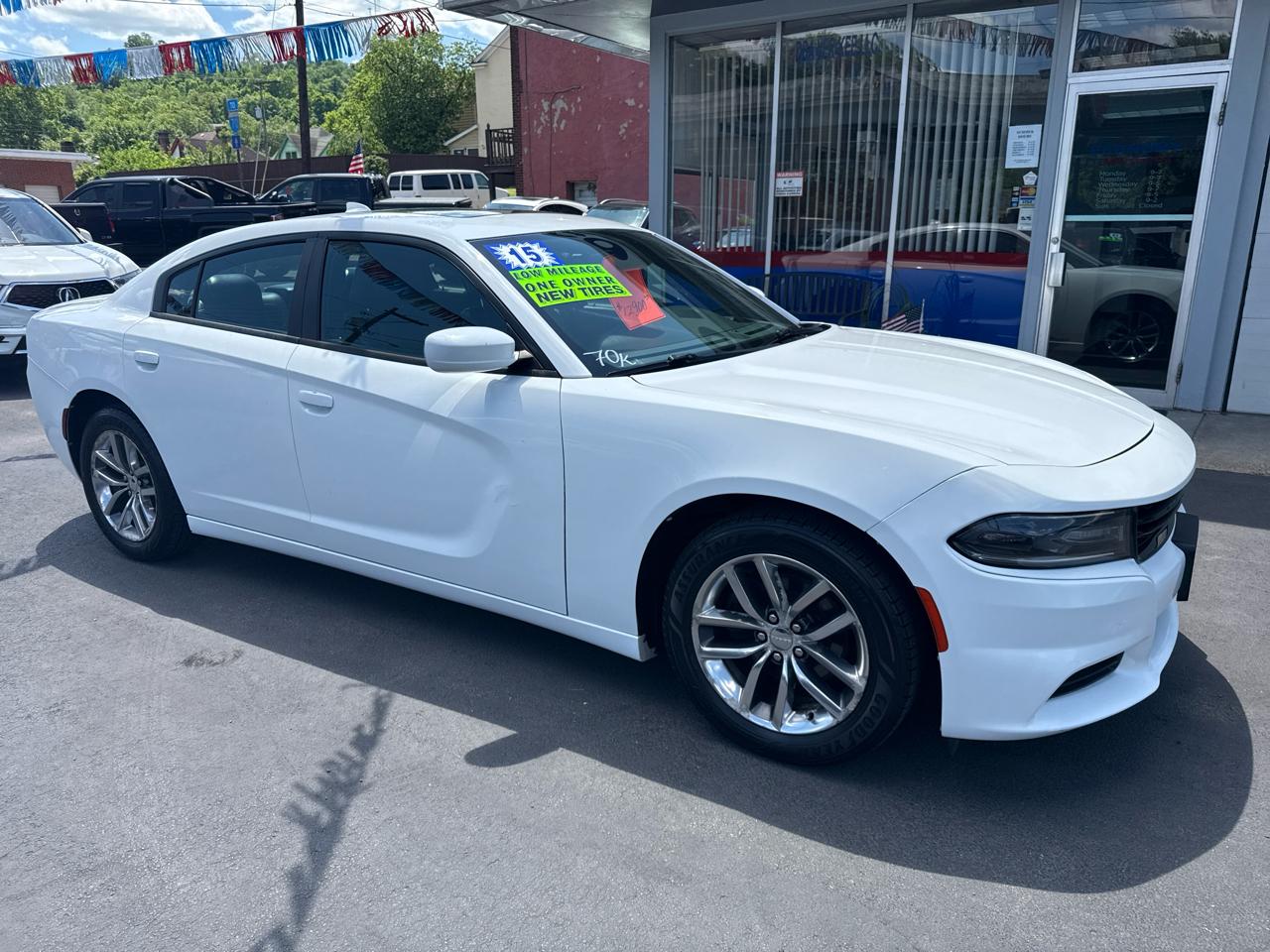 2015 Dodge Charger 4dr Sdn SXT RWD