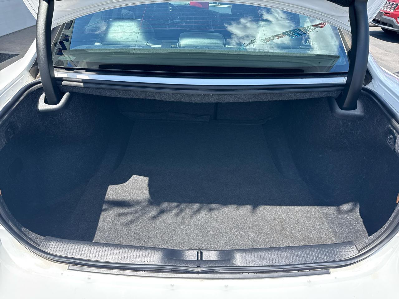 Dodge Charger 4dr Sdn SXT RWD 2015
