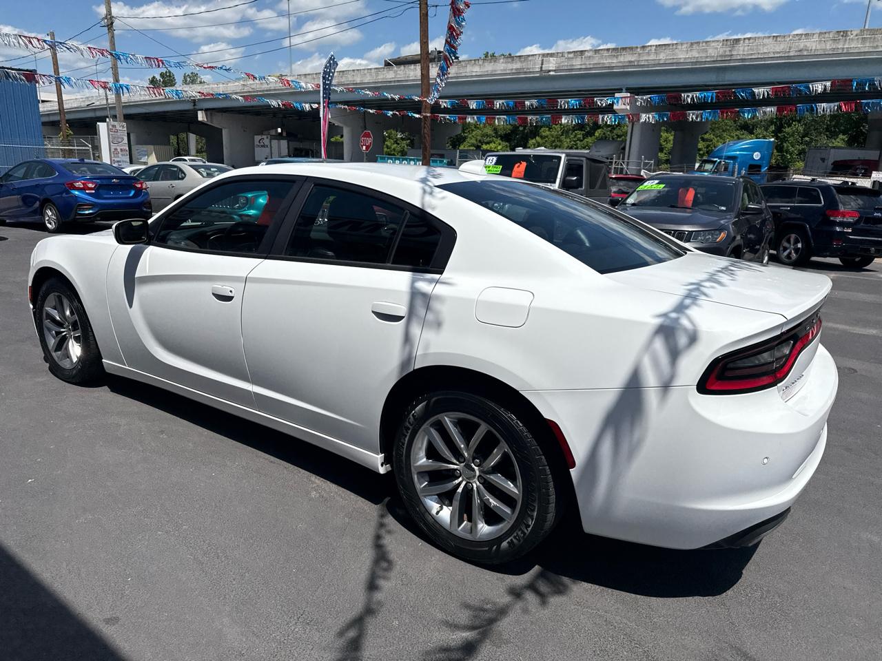 Dodge Charger 4dr Sdn SXT RWD 2015