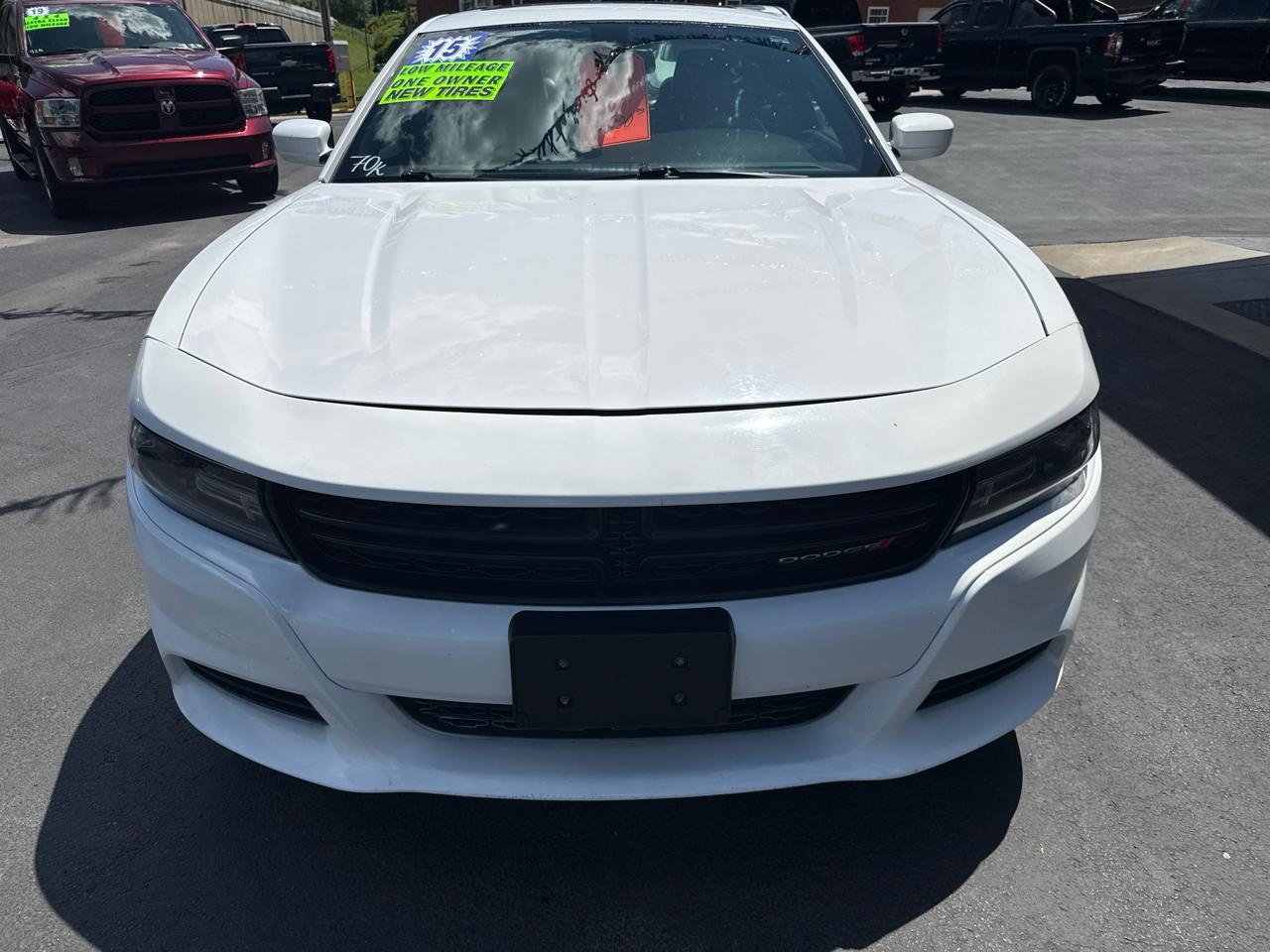 Dodge Charger 4dr Sdn SXT RWD 2015