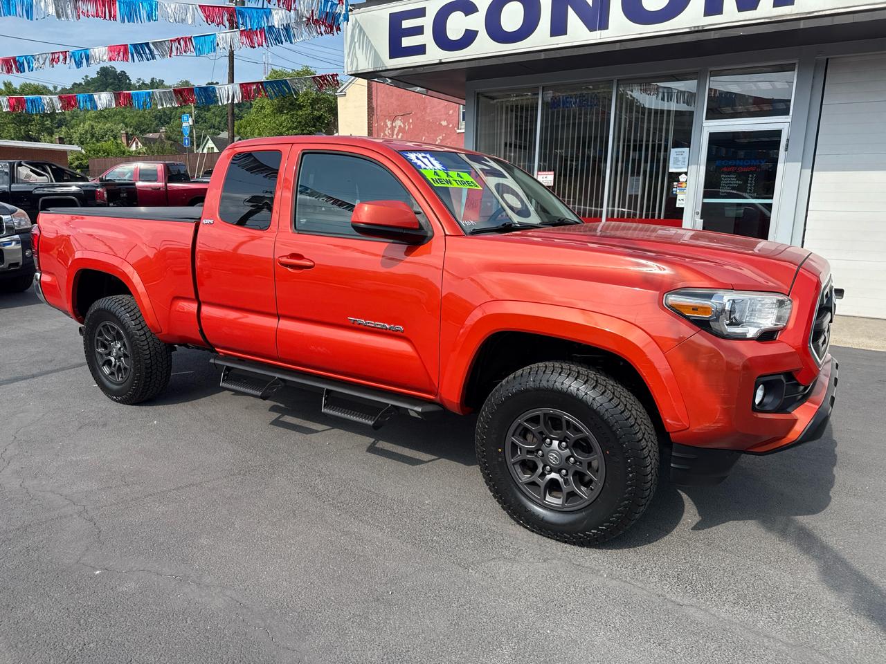 2017 Toyota Tacoma SR5 Access Cab 4x4 V6 Auto Std Bed's photo