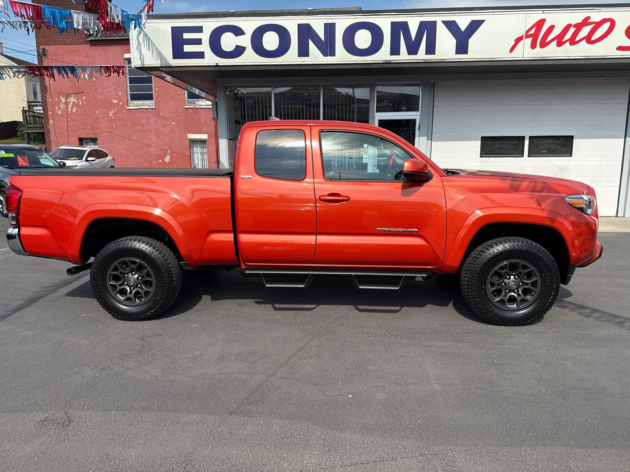 Toyota Tacoma TRD Off Road Access Cab 6' Bed V6 4x4 AT (Natl) 2017