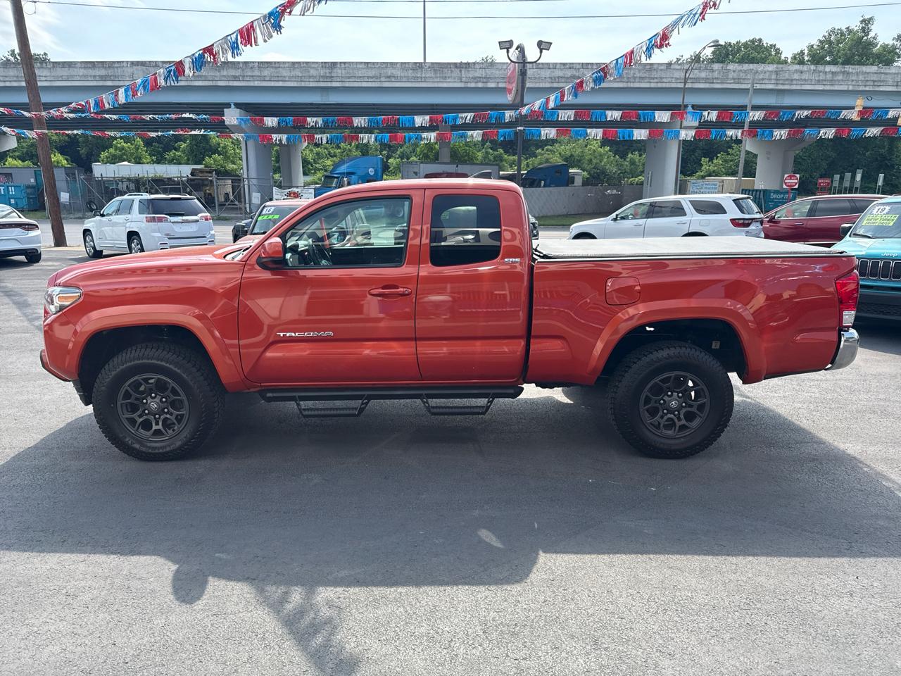 Toyota Tacoma TRD Off Road Access Cab 6' Bed V6 4x4 AT (Natl) 2017