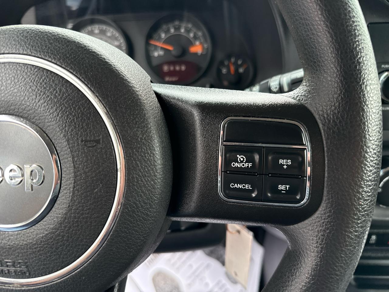 Jeep Patriot 4WD 4dr Altitude Edition 2015