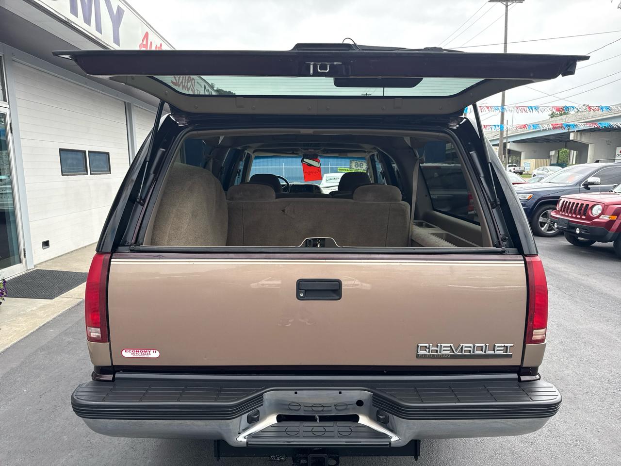 Chevrolet Suburban 1500 4WD 1996