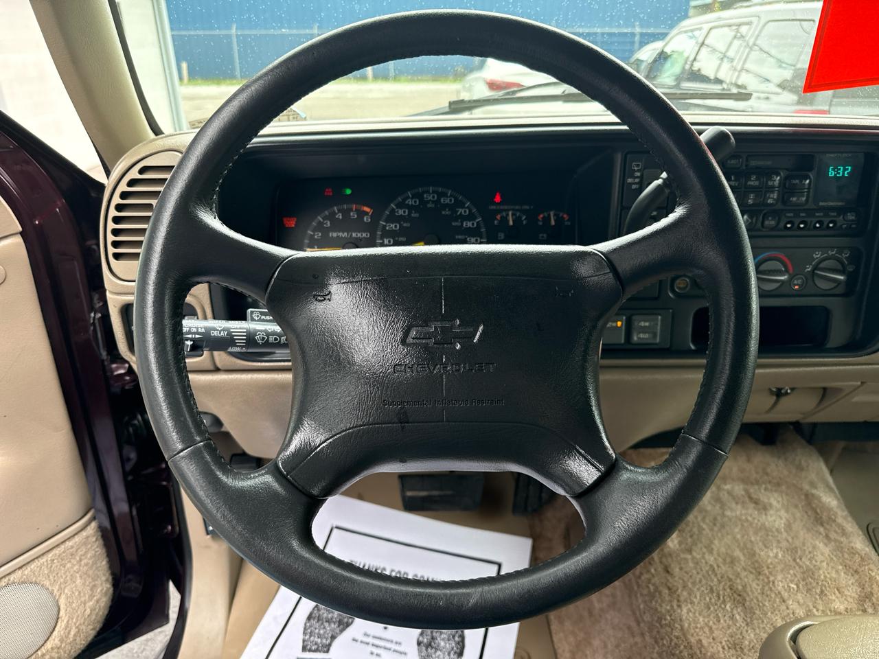 Chevrolet Suburban 1500 4WD 1996