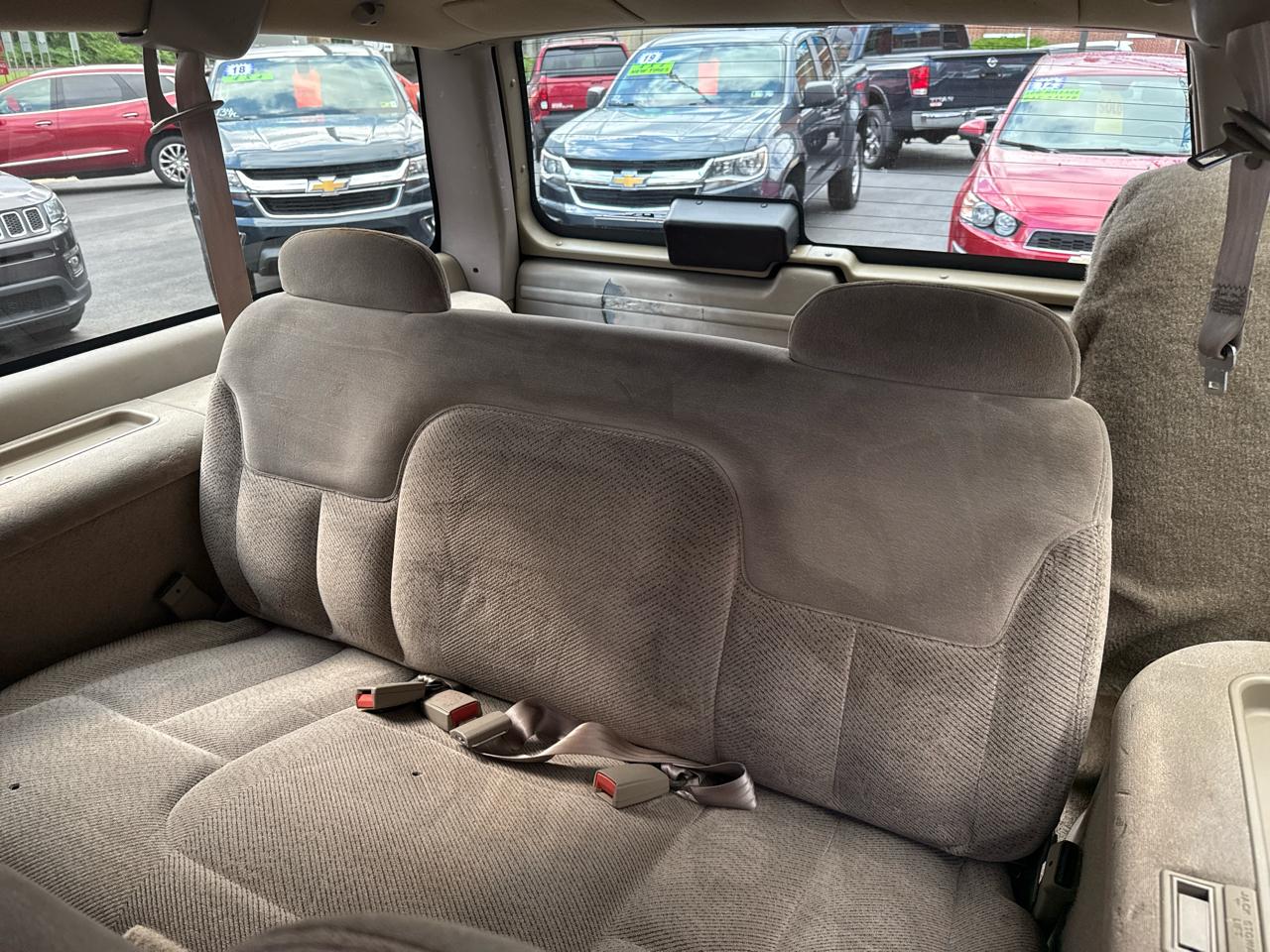 Chevrolet Suburban 1500 4WD 1996