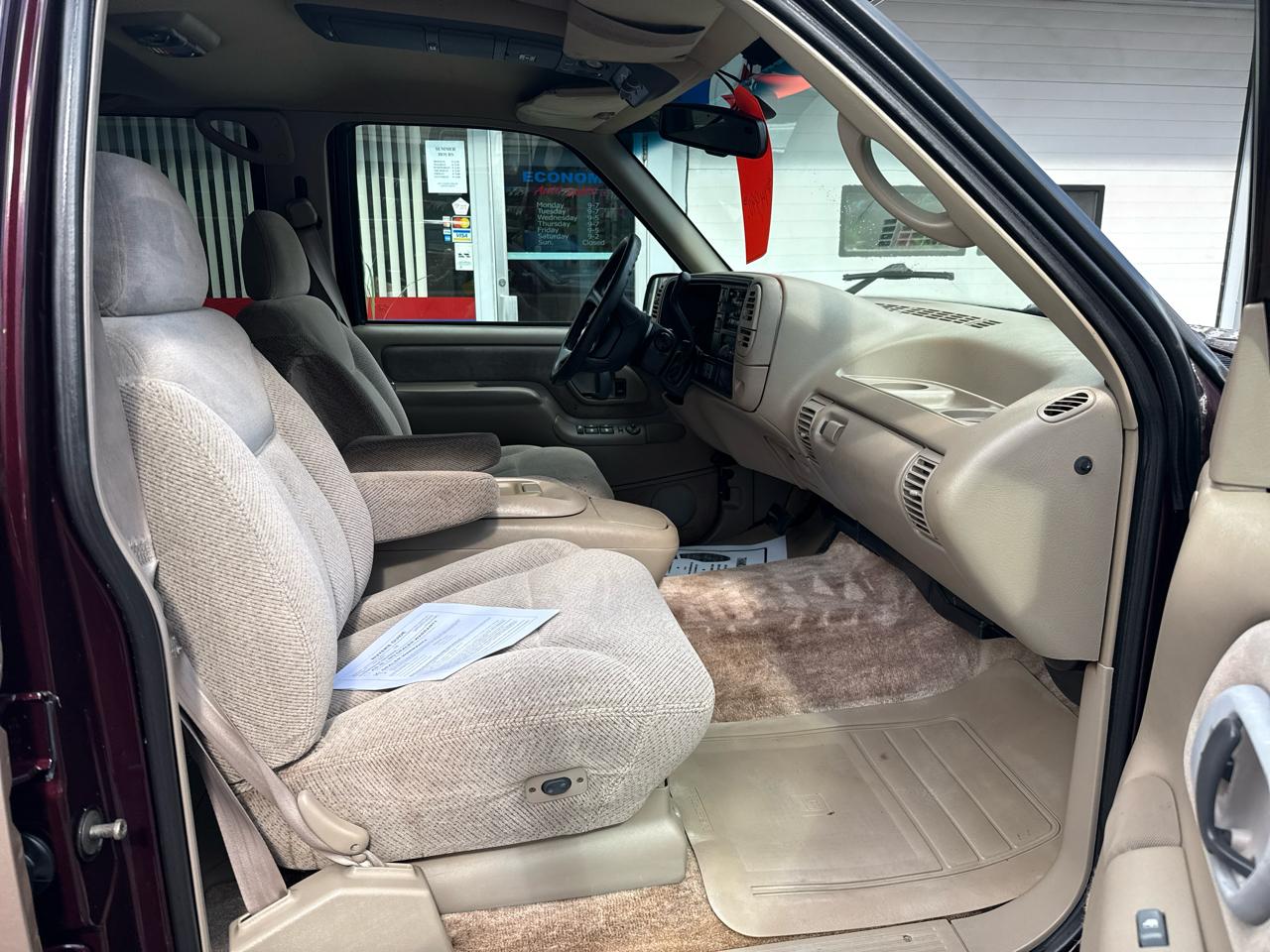 Chevrolet Suburban 1500 4WD 1996
