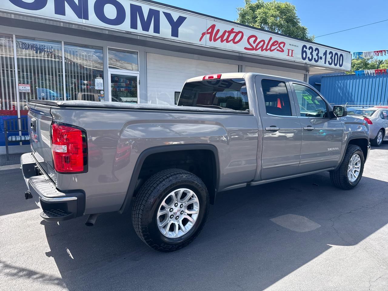 GMC Sierra 1500 4WD Double Cab 143.5" SLE 2017