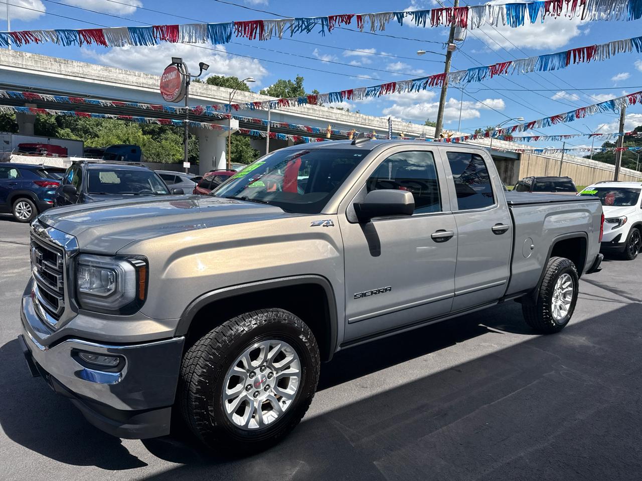 GMC Sierra 1500 4WD Double Cab 143.5" SLE 2017