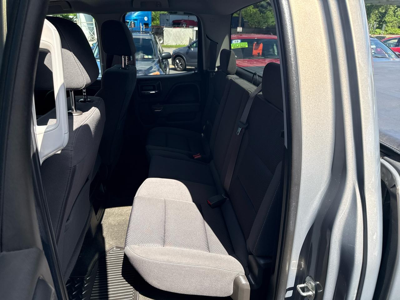 GMC Sierra 1500 4WD Double Cab 143.5" SLE 2017