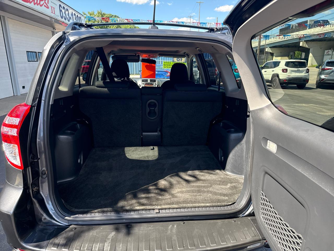 Toyota RAV4 4WD 4dr 4-cyl 4-Spd AT Sport (Natl) 2010