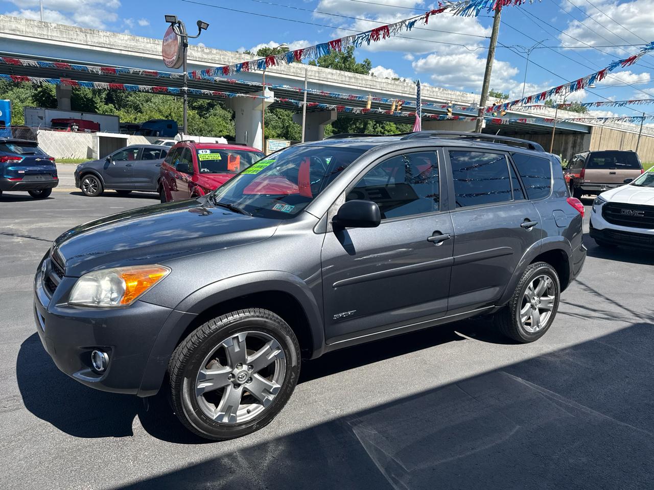 Toyota RAV4 4WD 4dr 4-cyl 4-Spd AT Sport (Natl) 2010