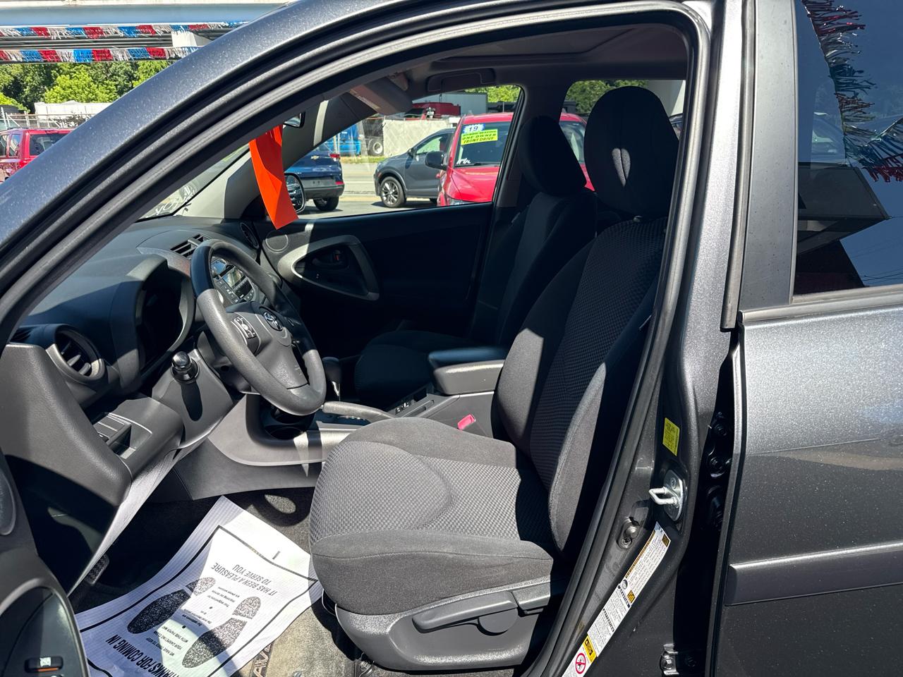 Toyota RAV4 4WD 4dr 4-cyl 4-Spd AT Sport (Natl) 2010