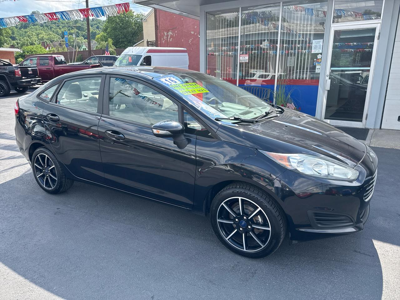 2016 Ford Fiesta 4dr Sdn SE
