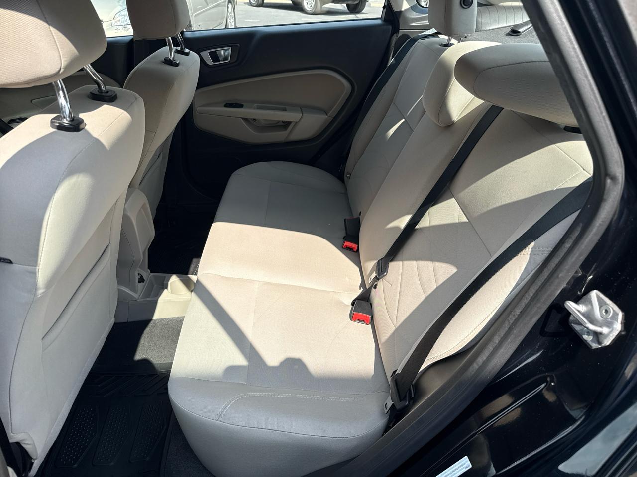 Ford Fiesta 4dr Sdn SE 2016