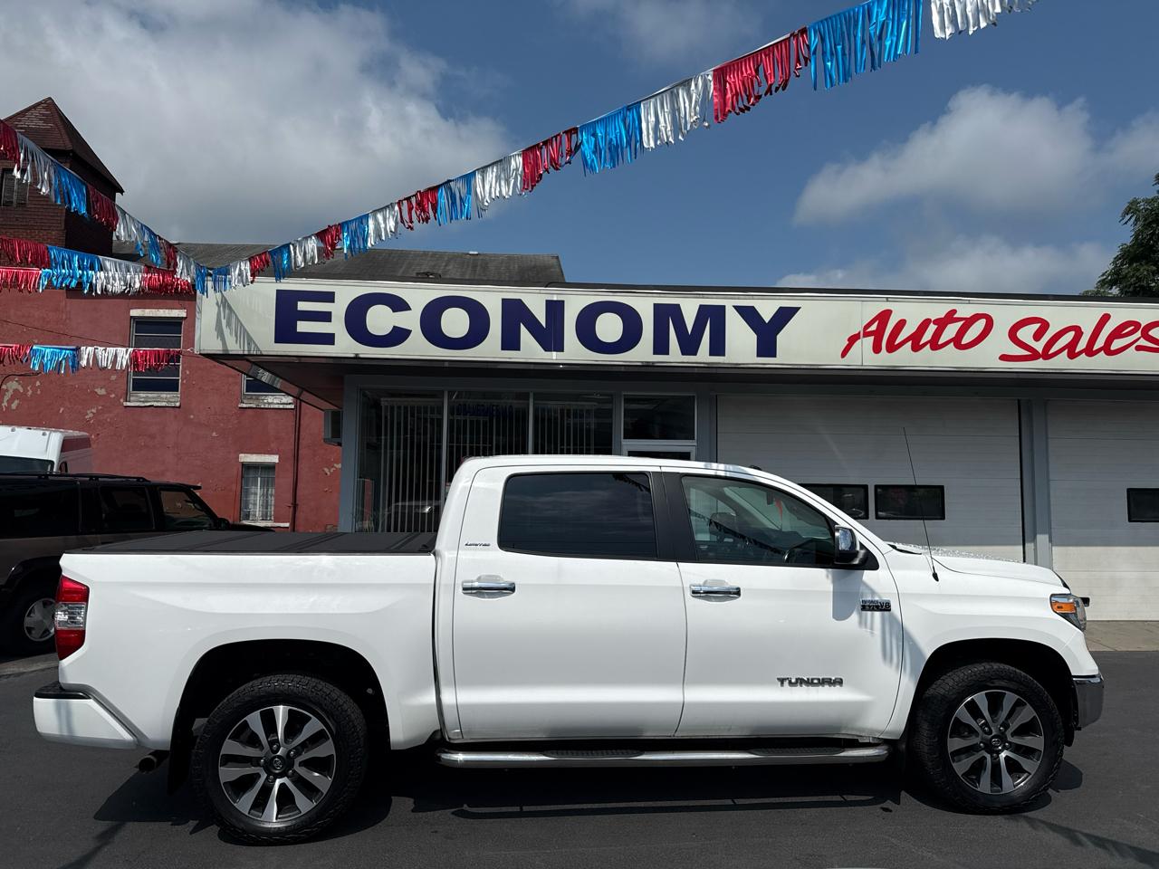 Toyota Tundra 4WD Limited CrewMax 5.5' Bed (Natl) 2018