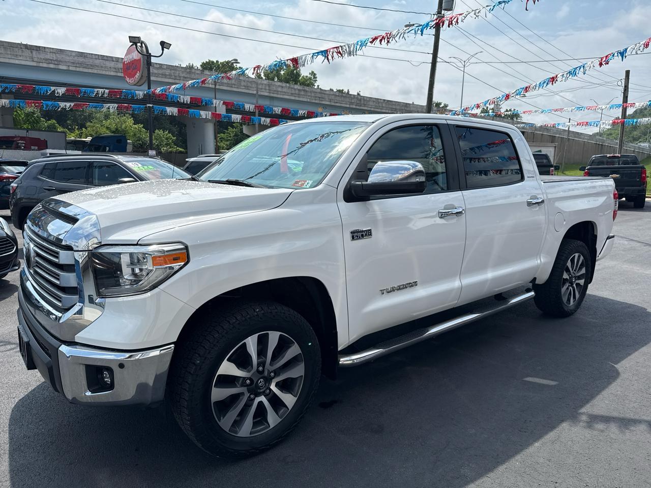 Toyota Tundra 4WD Limited CrewMax 5.5' Bed (Natl) 2018
