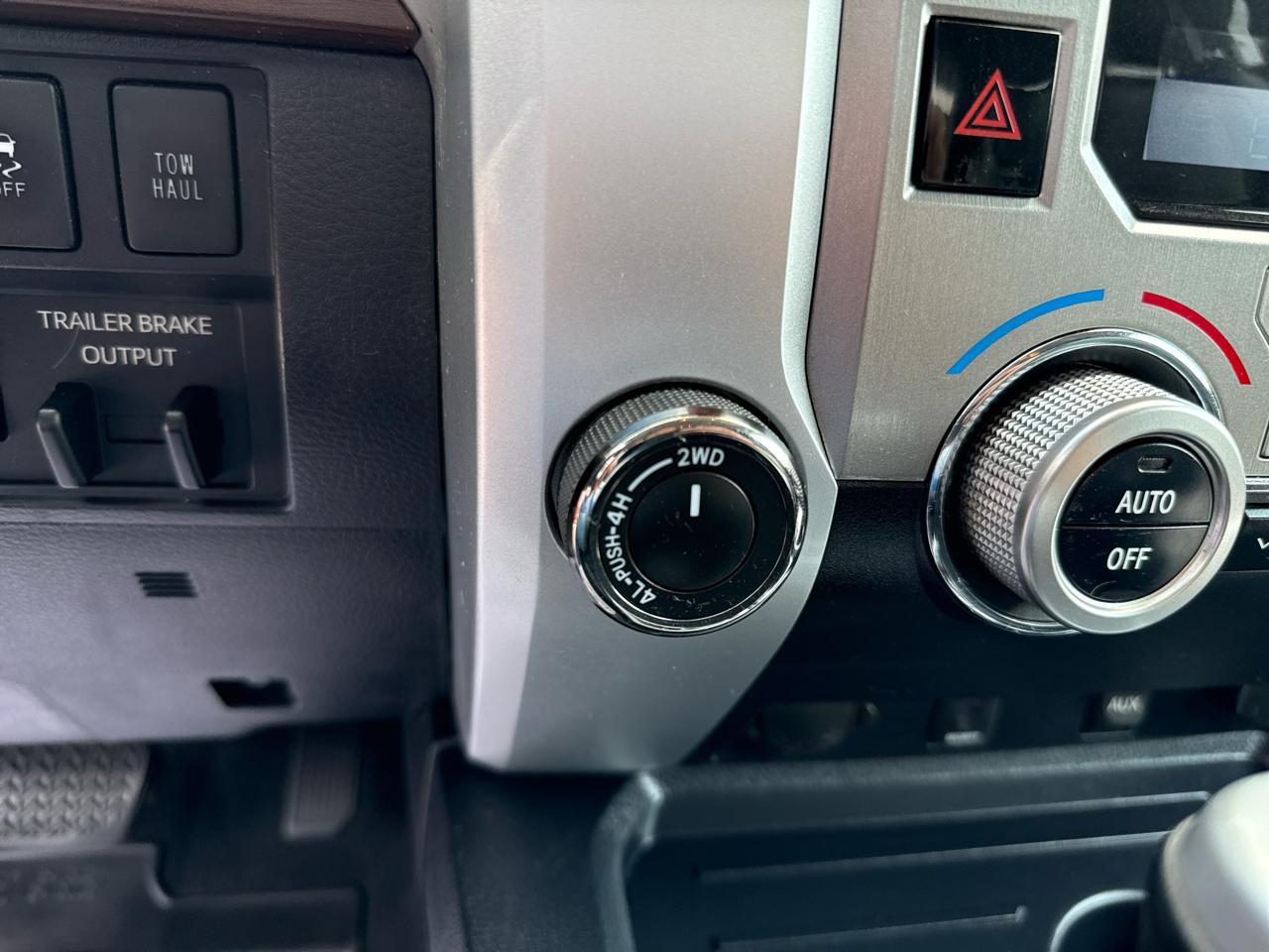 Toyota Tundra 4WD Limited CrewMax 5.5' Bed (Natl) 2018