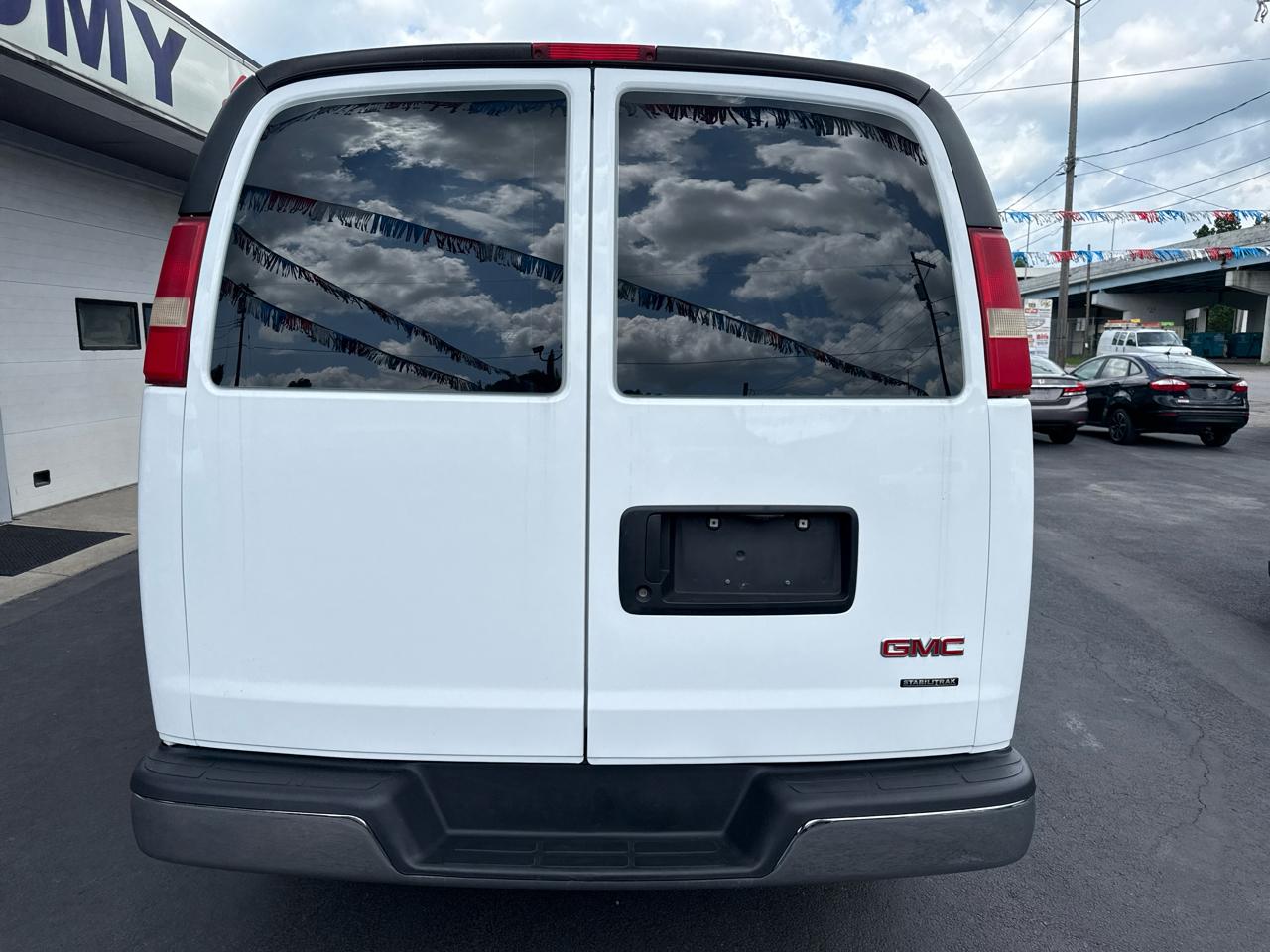 GMC Savana Cargo Van RWD 2500 135" 2015