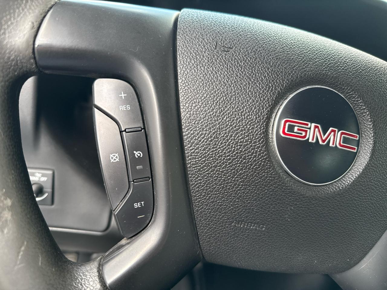 GMC Savana Cargo Van RWD 2500 135" 2015