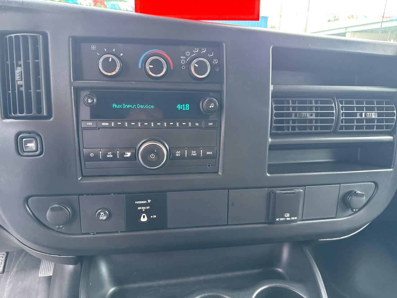 GMC Savana Cargo Van RWD 2500 135" 2015