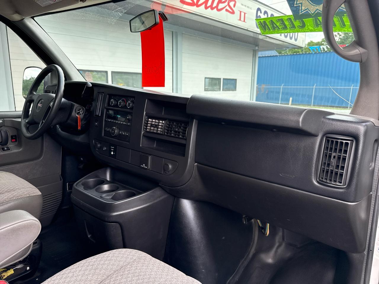 GMC Savana Cargo Van RWD 2500 135" 2015